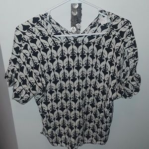 H&M  White  Greyhounds size 10 top